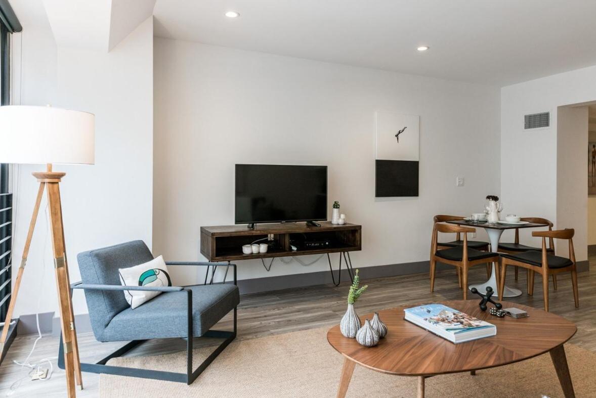Abode Angeles - Downtown South Park Apartahotel 4*