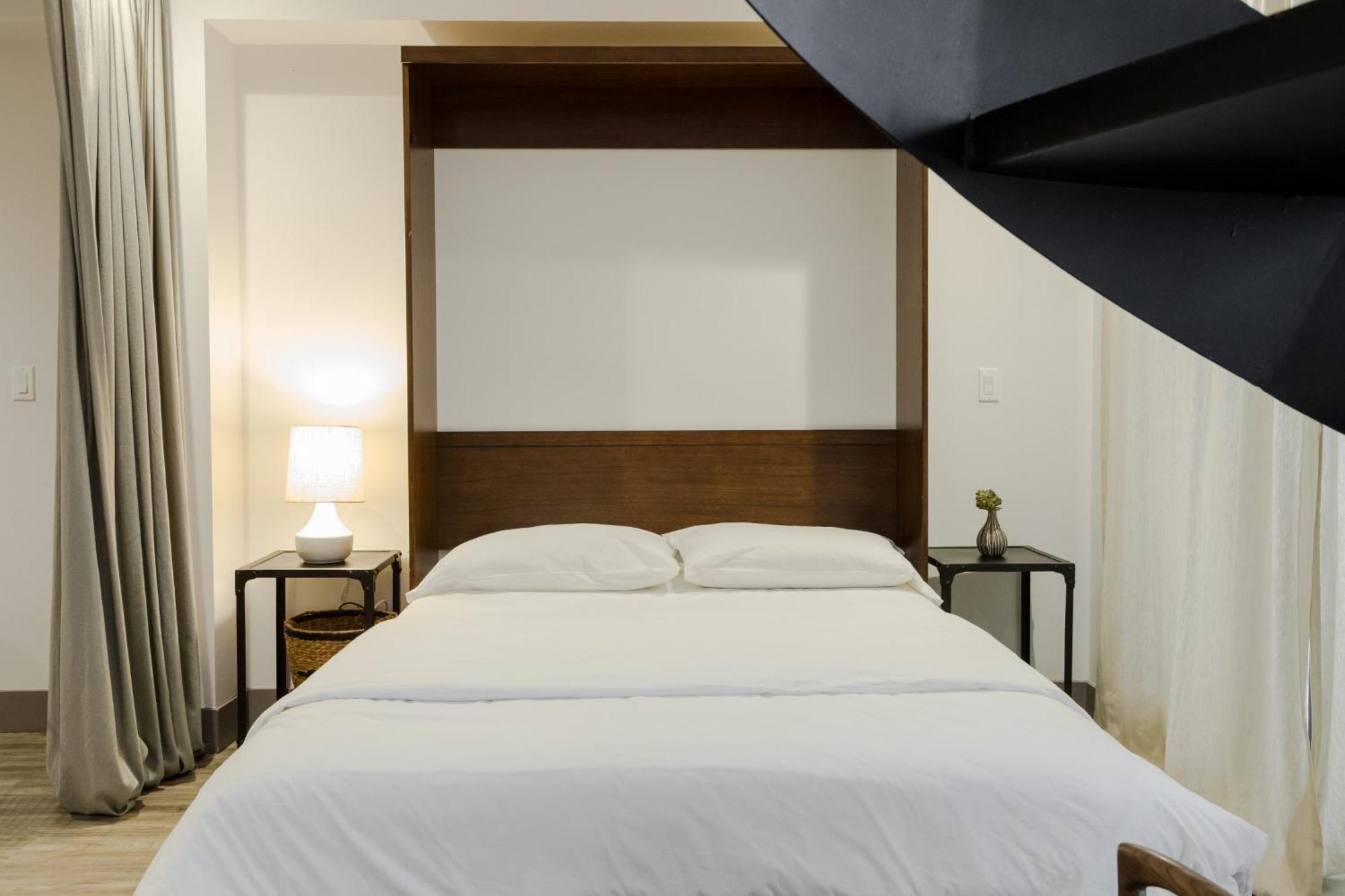 Abode Angeles - Downtown South Park Apartahotel 4*